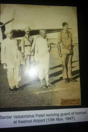 Sardar Vallabhbhai Patel Reciving of Honour at keshod Airport (13 Nov. 1947)