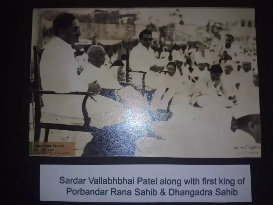 4655.webp Sardar Vallabhbhai Patel along with first King of Porbandar Rana Sahi & Dhangadra Sahib - Image 1