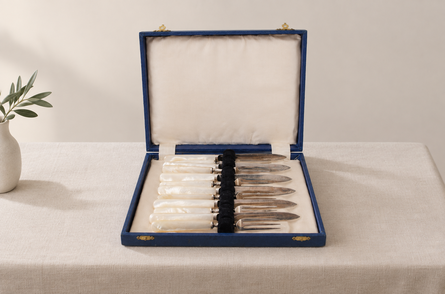 Silver Fork & Knives